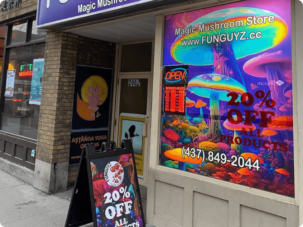 funguyz-magic-mushrooms-dispensary-ottawa-200-bank-street-5 Front door at Funguyz magic mushrooms dispensary in Ottawa on Bank Street