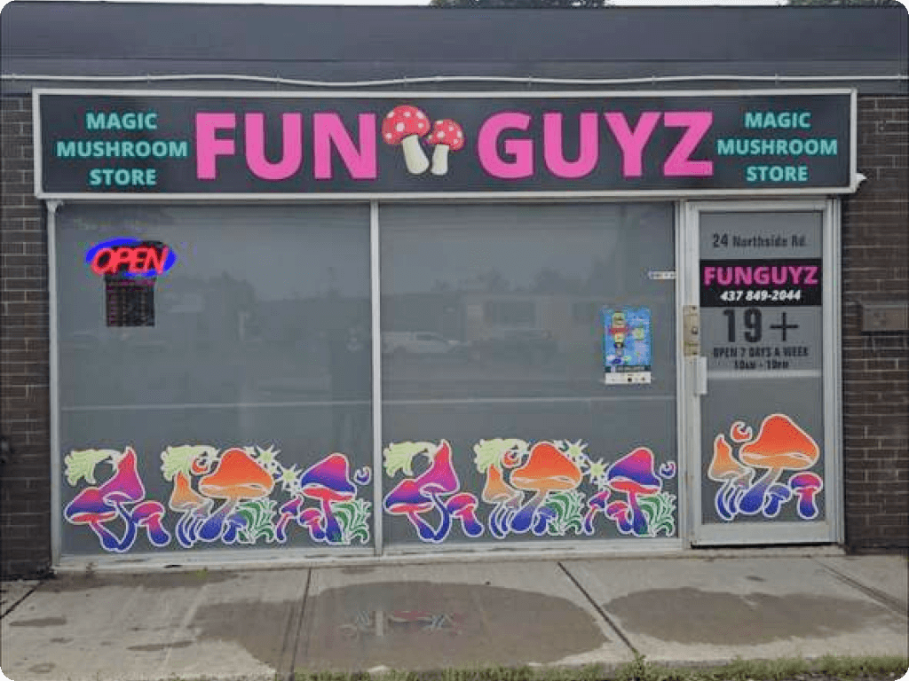 funguyz-magic-mushrooms-dispensary-ottawa-northside-rd-2 Main entrance to Funguyz magic mushrooms dispensary in Ottawa on Northside Road, view from the street outside